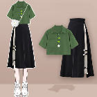 グリーン/Tシャツ+ブラック/スカート